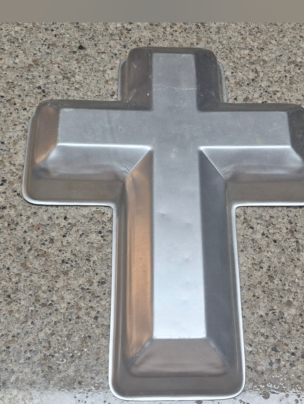 Vtg 1972 Wilton Cross Cake Pan Aluminum Mold Religious Easter Baptism 502-2502